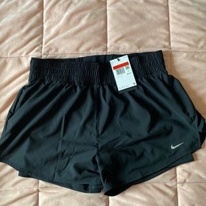 Nike One Women's Dri-FIT High-Waisted 3" 2-in-1 Shorts
